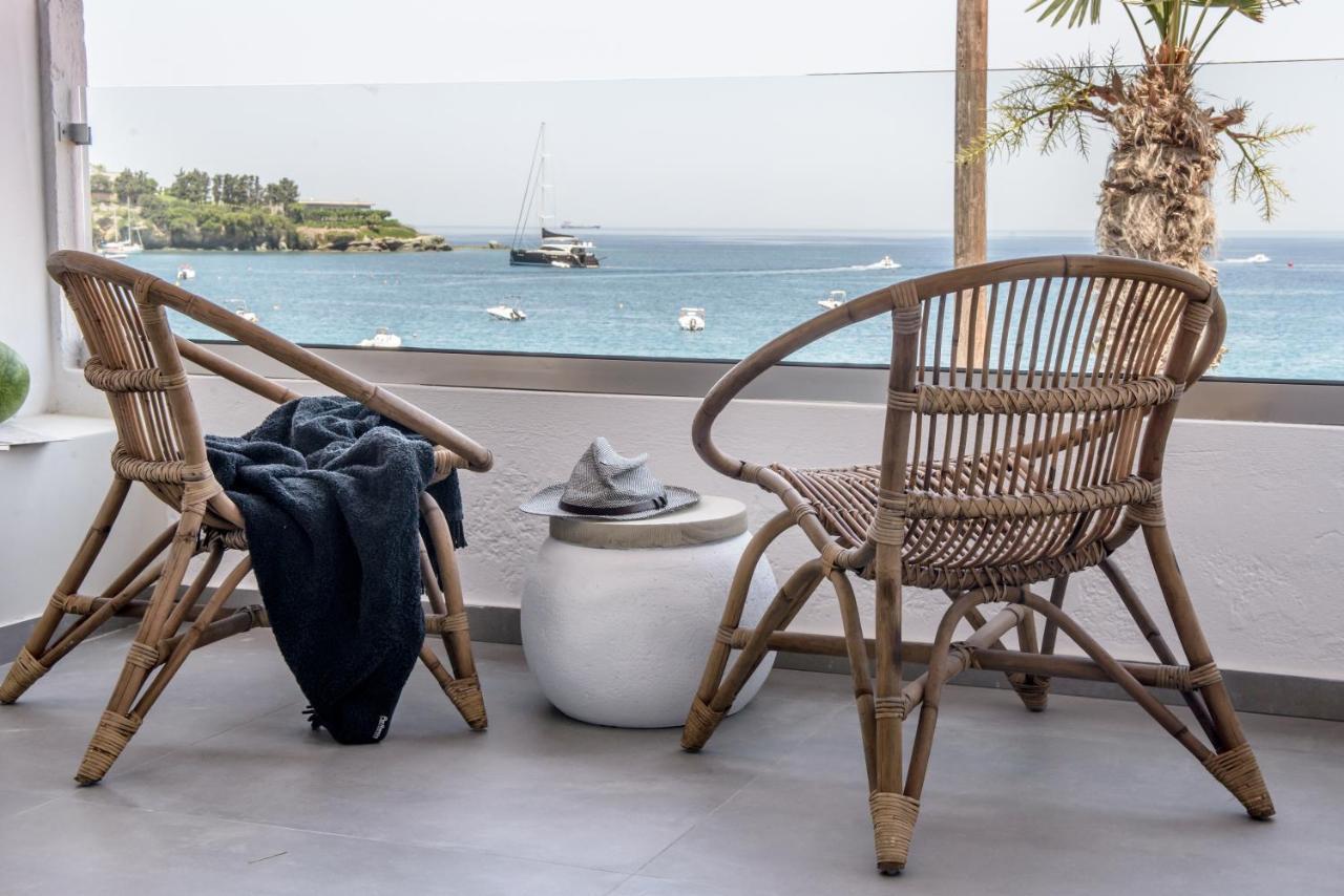 Laia Seafront Luxury Apartments Agia Pelagia  Bagian luar foto