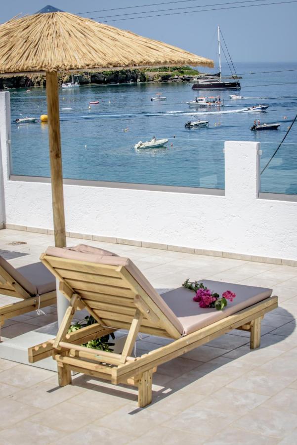 Laia Seafront Luxury Apartments Agia Pelagia  Bagian luar foto