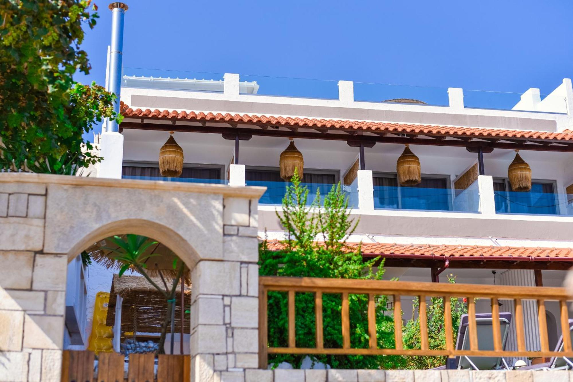 Laia Seafront Luxury Apartments Agia Pelagia  Bagian luar foto