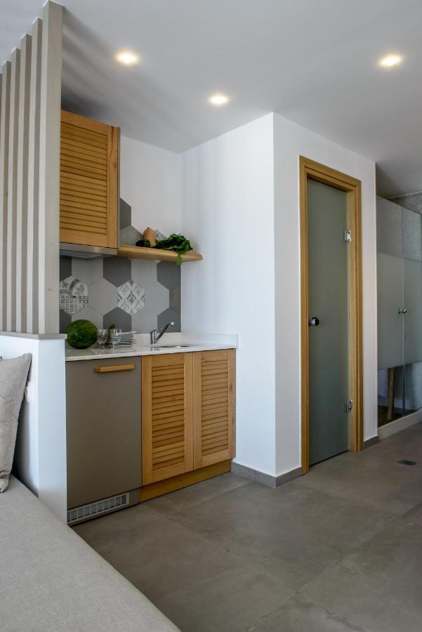 Laia Seafront Luxury Apartments Agia Pelagia  Bagian luar foto