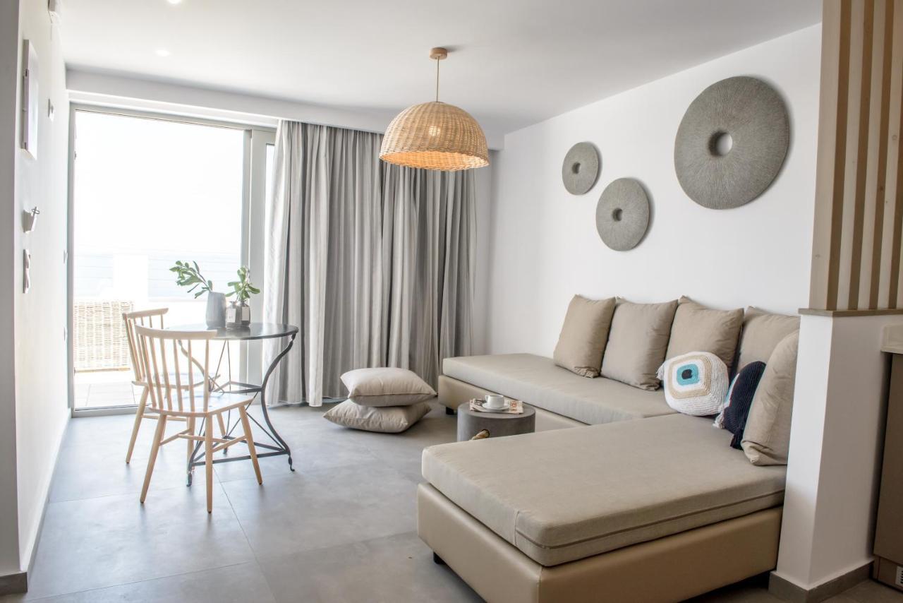 Laia Seafront Luxury Apartments Agia Pelagia  Bagian luar foto